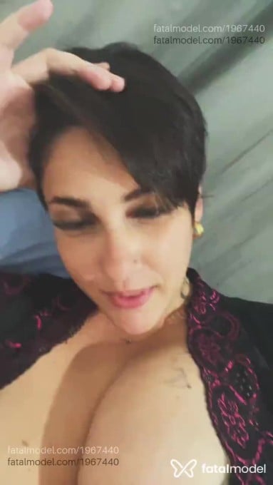 Acompanhante mulher com cabelo castanho de olhos castanhos - Giovanna