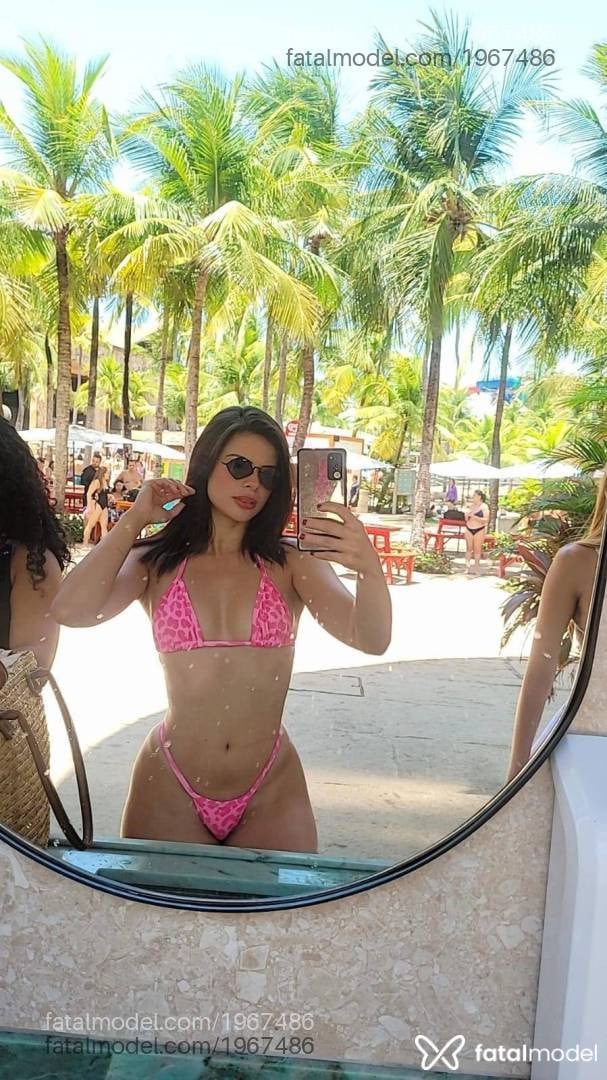 Acompanhante mulher com cabelo castanho de olhos castanhos em Fortaleza - Leticia Almeida
