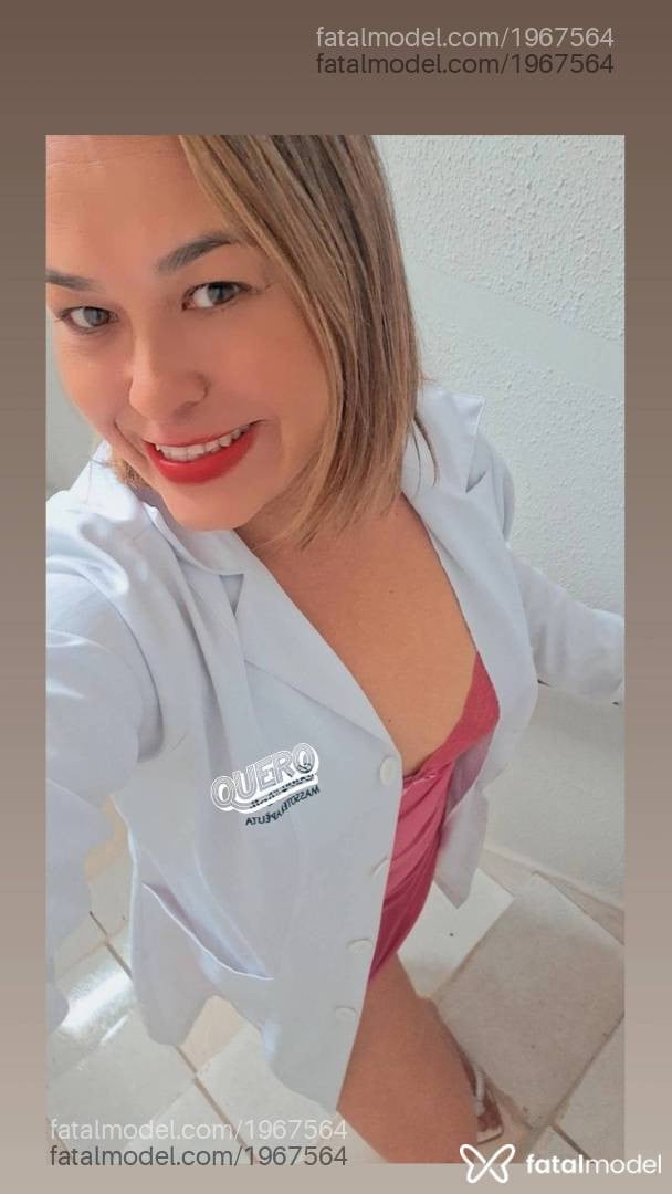 Acompanhante mulher com cabelo castanho de olhos castanhos - Erika
