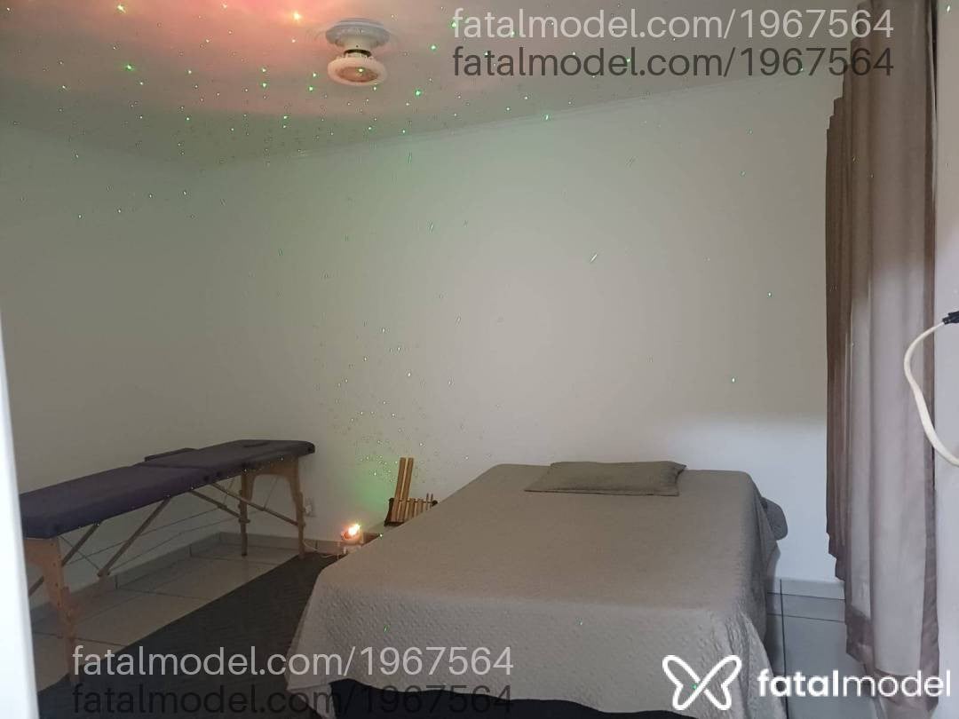 Acompanhante mulher com cabelo castanho de olhos castanhos - Erika