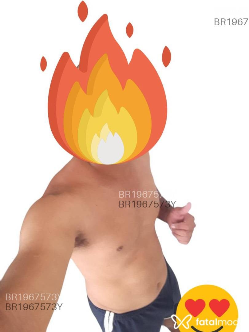 Acompanhante homem morena (o) de olhos pretos em São José - Bruno