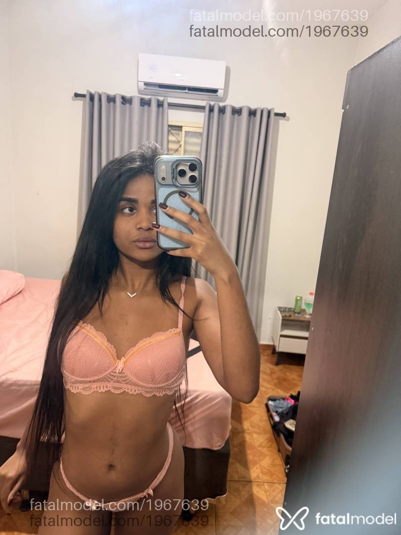 Acompanhante mulher morena (o) de olhos pretos em Votuporanga - Mirella ferraz