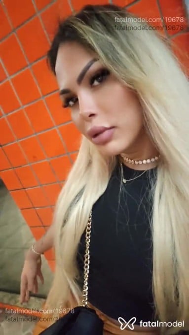 Acompanhante travesti loira (o) de olhos castanhos em Porto Alegre - Bella Daniella