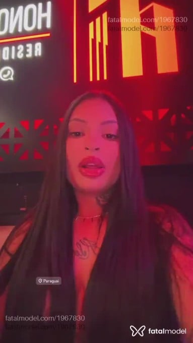 Acompanhante mulher morena (o) de olhos mel - Flavia Acompanhante mulher morena (o) de olhos mel - Flavia