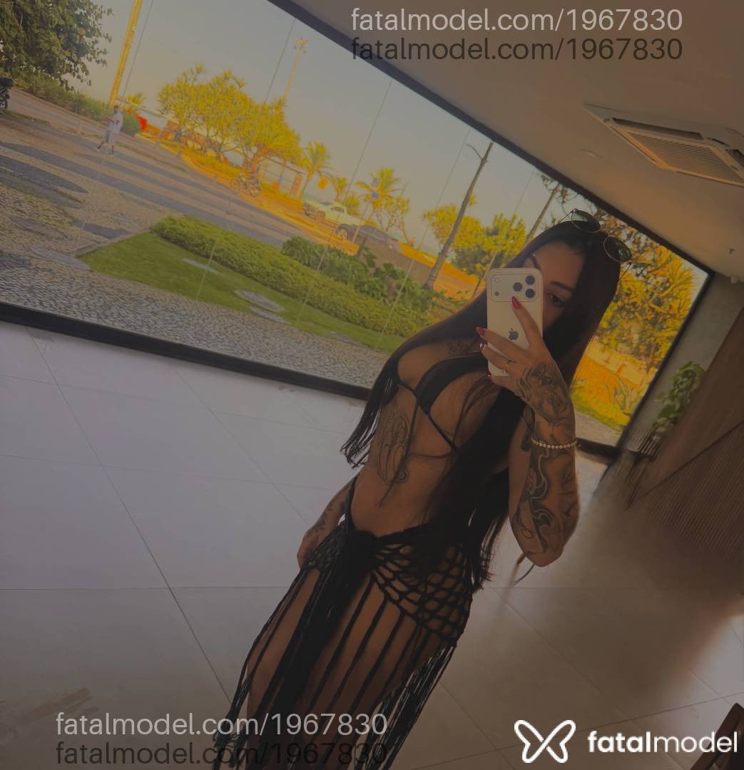Acompanhante mulher morena (o) de olhos mel - Flavia Acompanhante mulher morena (o) de olhos mel - Flavia