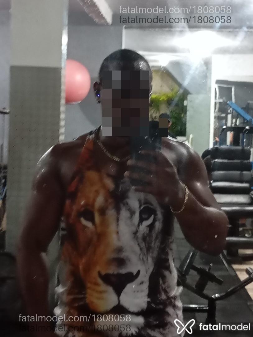 Acompanhante homem morena (o) de olhos castanhos em Cabo Frio - David
