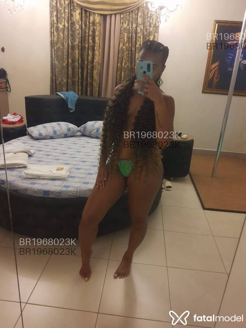 Acompanhante mulher com cabelo castanho de olhos castanhos em Niterói - Sabrina