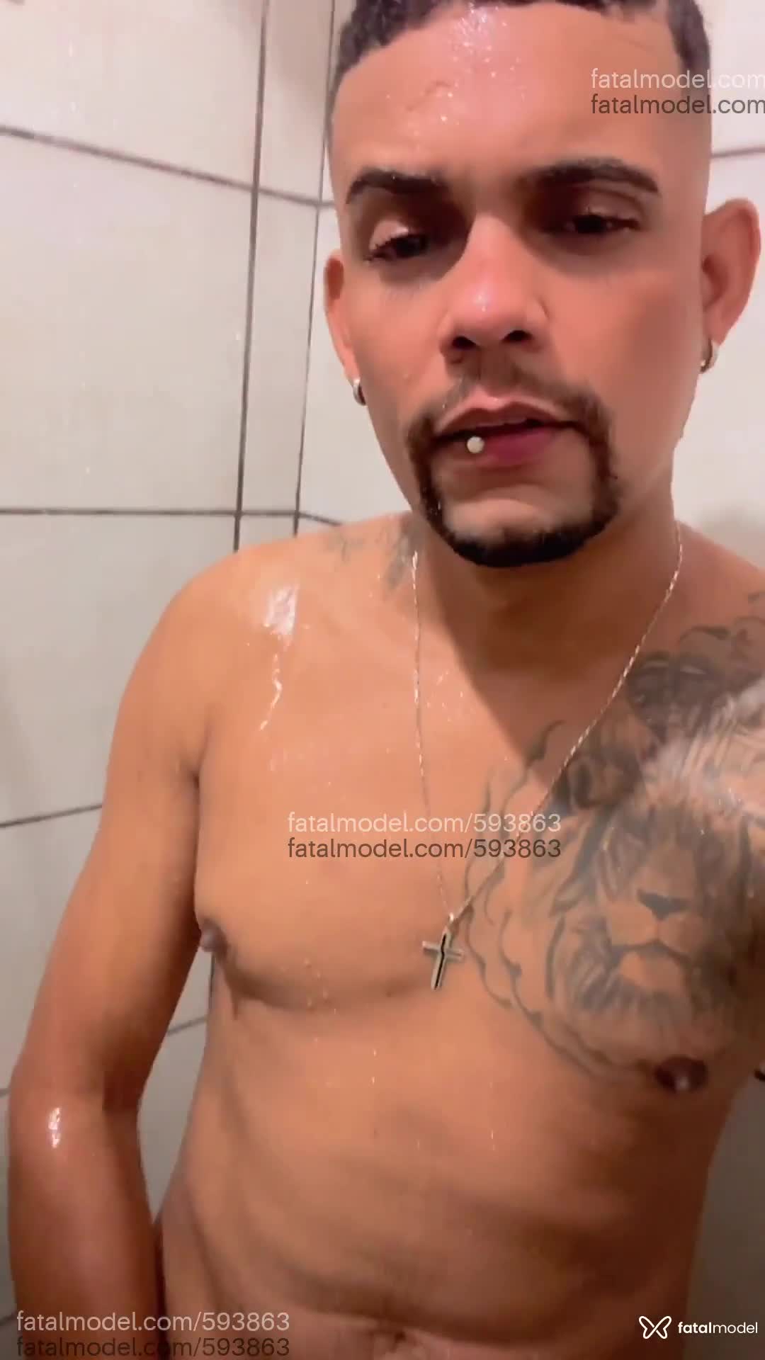 Acompanhante homem morena (o) de olhos castanhos em Joinville - Chris Boygp