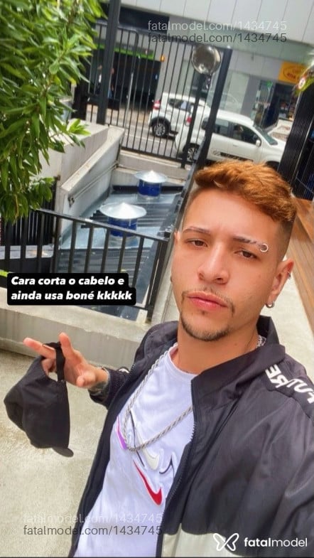 Acompanhante homem com cabelo castanho de olhos mel em São Paulo - Hiago