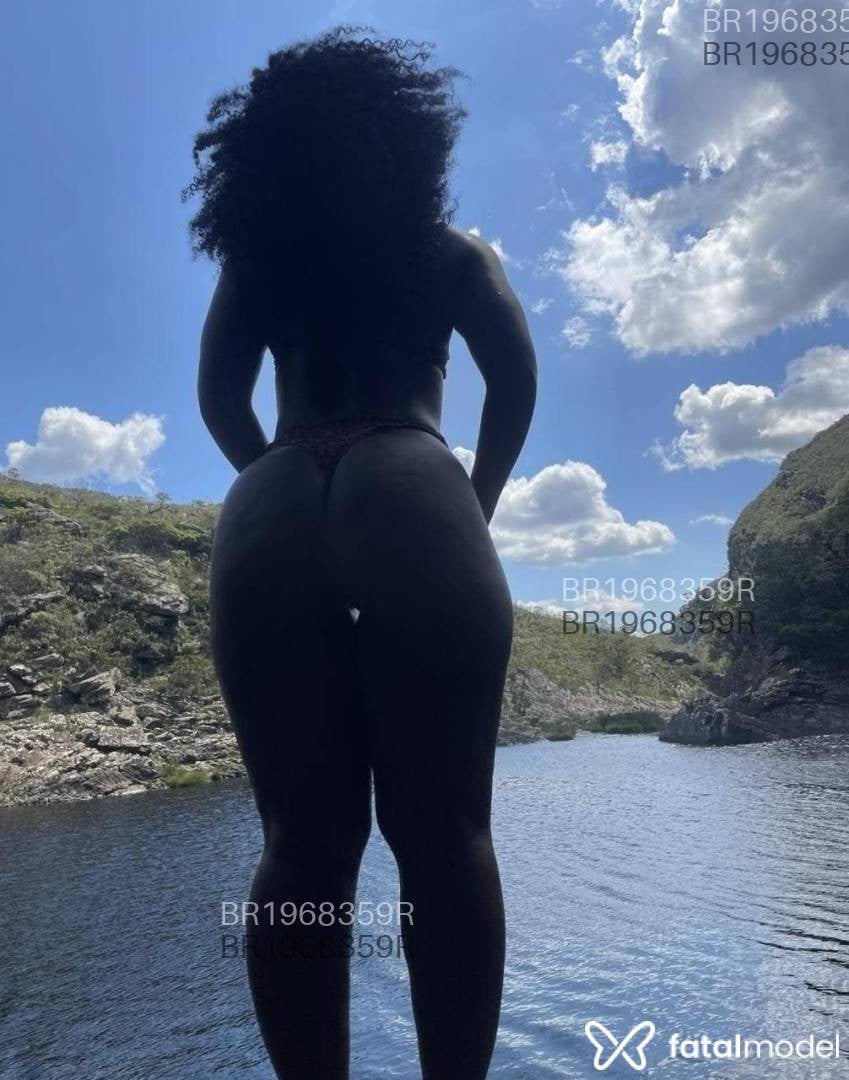 Acompanhante mulher morena (o) de olhos pretos em Juiz de Fora Acompanhante mulher morena (o) de olhos pretos em Juiz de Fora - Nicole