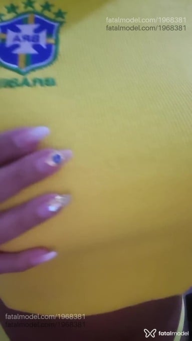 Acompanhante mulher com cabelo castanho de olhos castanhos - Bubu Acompanhante mulher com cabelo castanho de olhos castanhos - Bubu