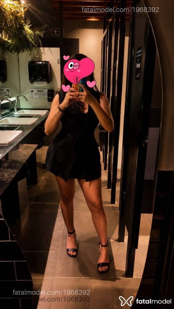 Acompanhante mulher com cabelo castanho de olhos castanhos em Maringá - Ayla Romani