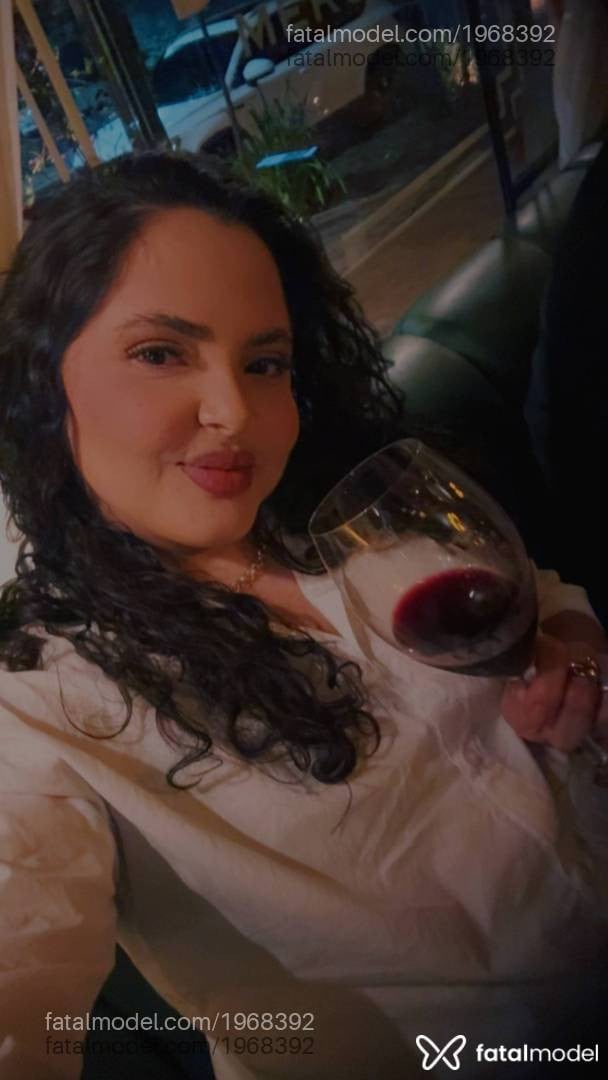 Acompanhante mulher com cabelo castanho de olhos castanhos - Ayla Romani