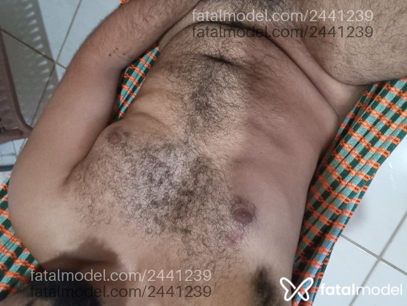 Acompanhante homem morena (o) de olhos castanhos - Casall