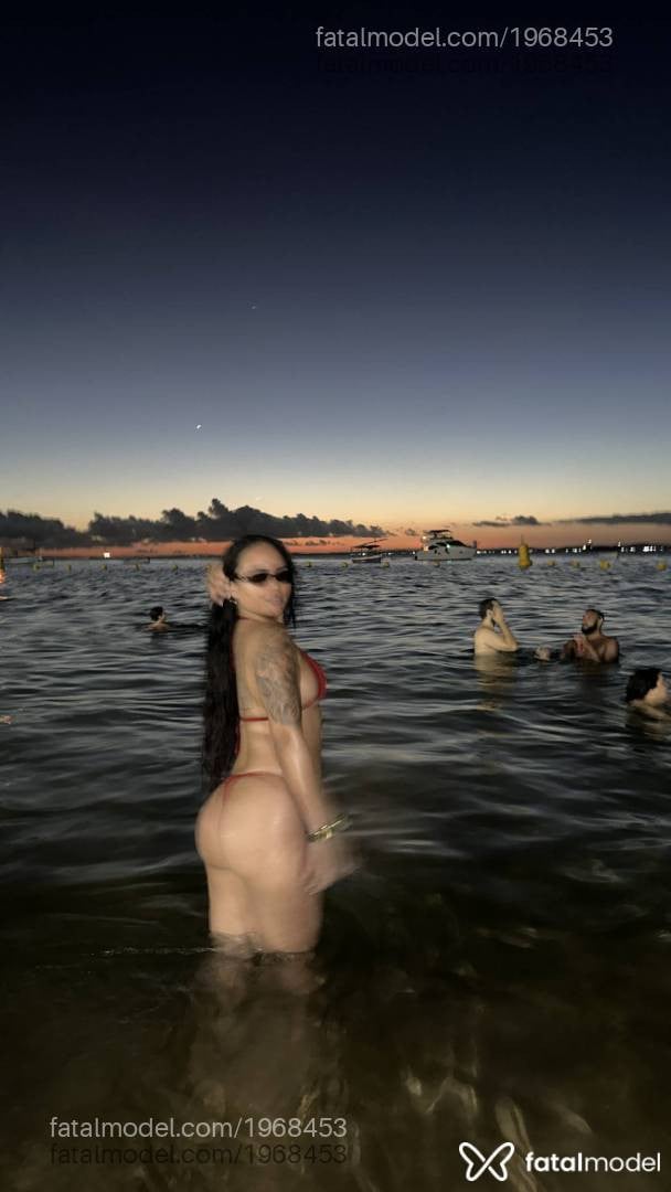 Acompanhante mulher morena (o) de olhos pretos - Leticia Santos