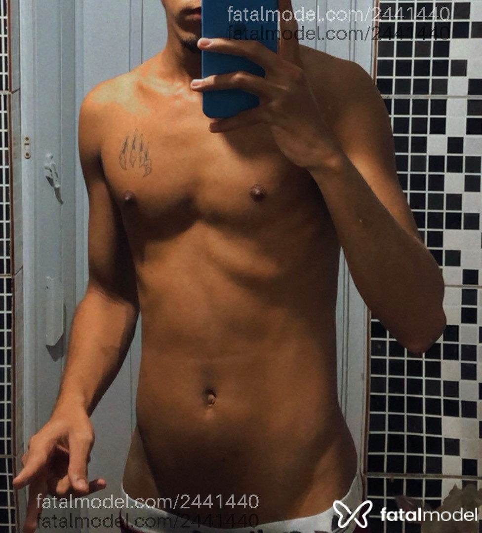 Acompanhante homem morena (o) de olhos pretos em Rio de Janeiro - Heitor Franco