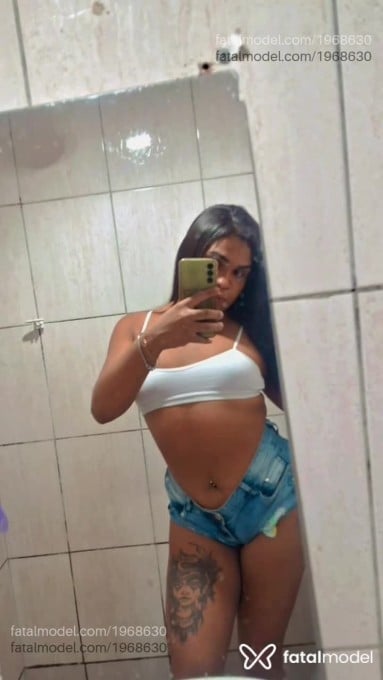 Acompanhante mulher trans morena (o) de olhos castanhos em São Paulo - Beatriz