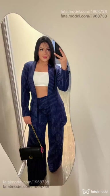 Acompanhante mulher morena (o) de olhos castanhos em São Paulo - Beatriz