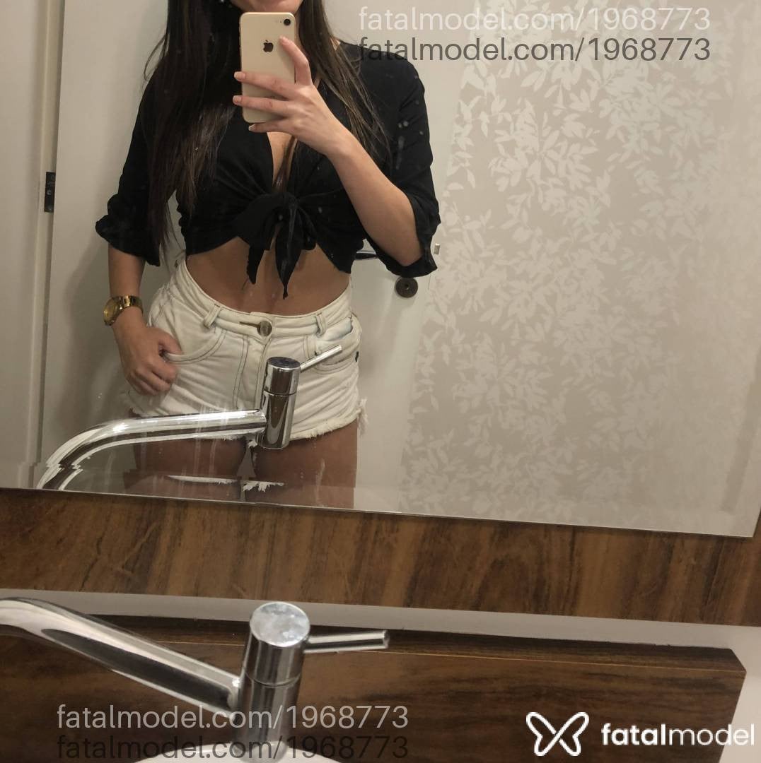 Acompanhante mulher com cabelo castanho de olhos castanhos em Jaraguá do Sul Acompanhante mulher com cabelo castanho de olhos castanhos em Jaraguá do Sul - Carolzinha