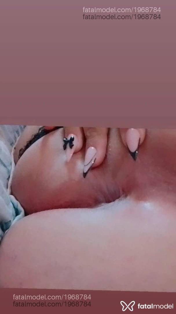 Acompanhante mulher trans ruiva (o) de olhos castanhos - Kelly