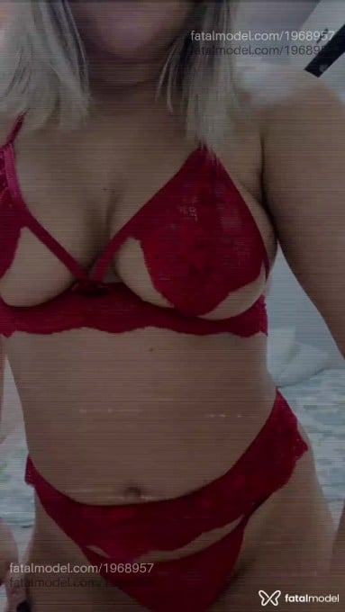 Acompanhante mulher loira (o) de olhos castanhos em Pelotas - Bruna