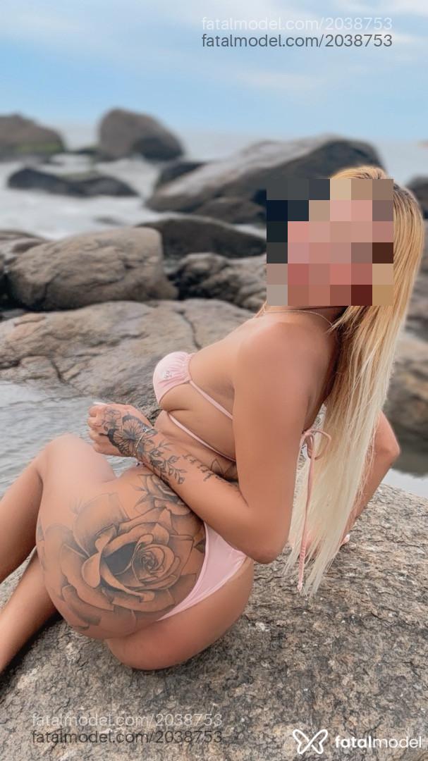 Acompanhante mulher loira (o) de olhos castanhos em Carapicuíba - Sophia