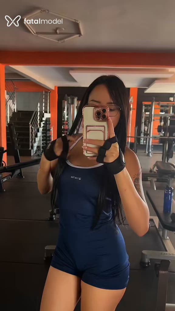 Acompanhante mulher com cabelo castanho de olhos pretos - Rafaela Acompanhante mulher com cabelo castanho de olhos pretos - Rafaela