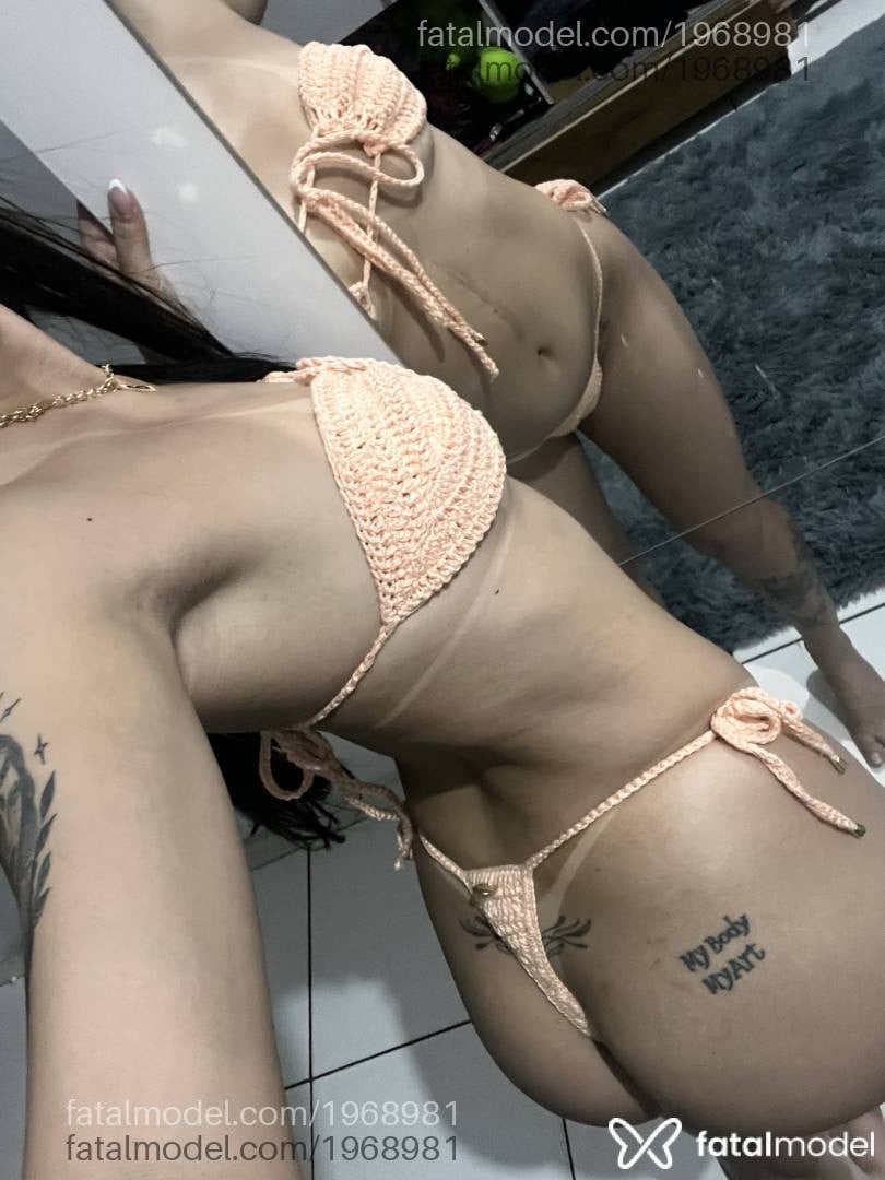 Acompanhante mulher com cabelo castanho de olhos pretos - Rafaela