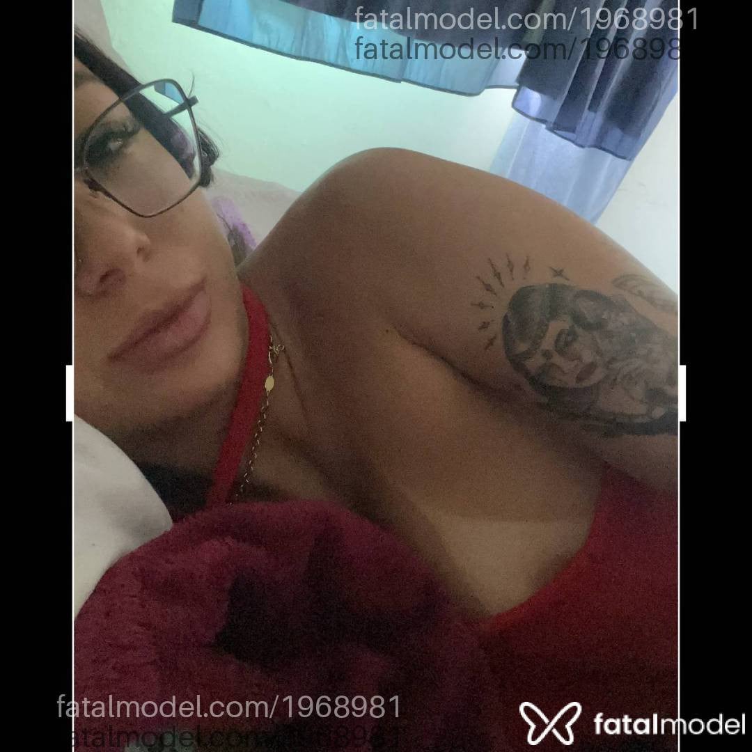 Acompanhante mulher com cabelo castanho de olhos pretos - Rafaela