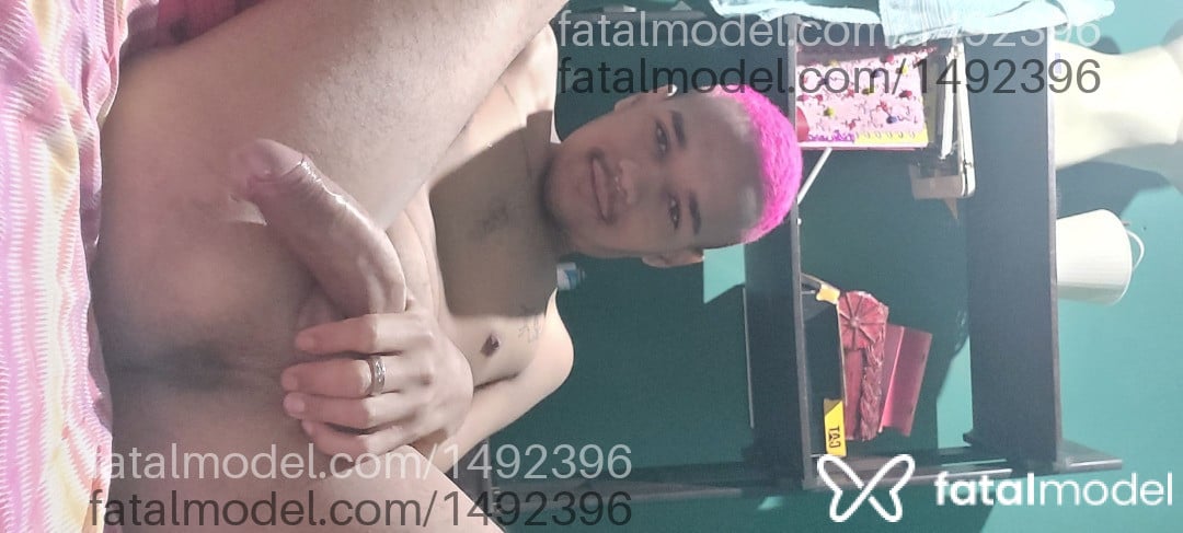 Acompanhante homem com cabelo colorido de olhos castanhos em Uberlândia - Lombradoo