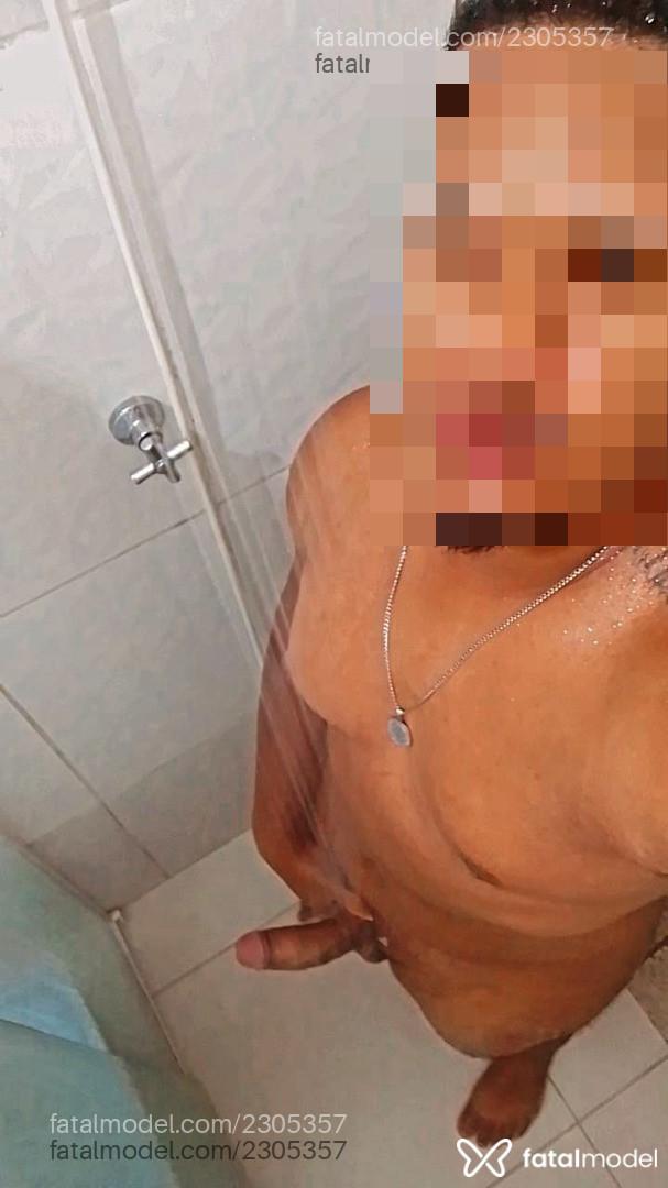 Acompanhante homem morena (o) de olhos pretos em Virtual Acompanhante homem morena (o) de olhos pretos em Virtual - Henrique