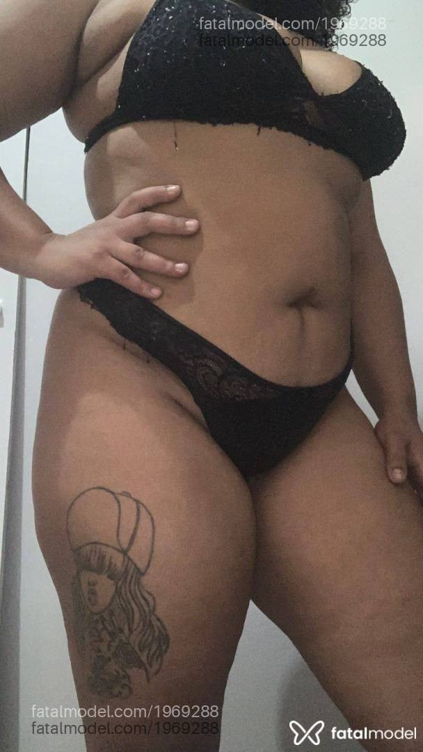 Acompanhante mulher morena (o) de olhos castanhos em Itapema - Sarah Rojes