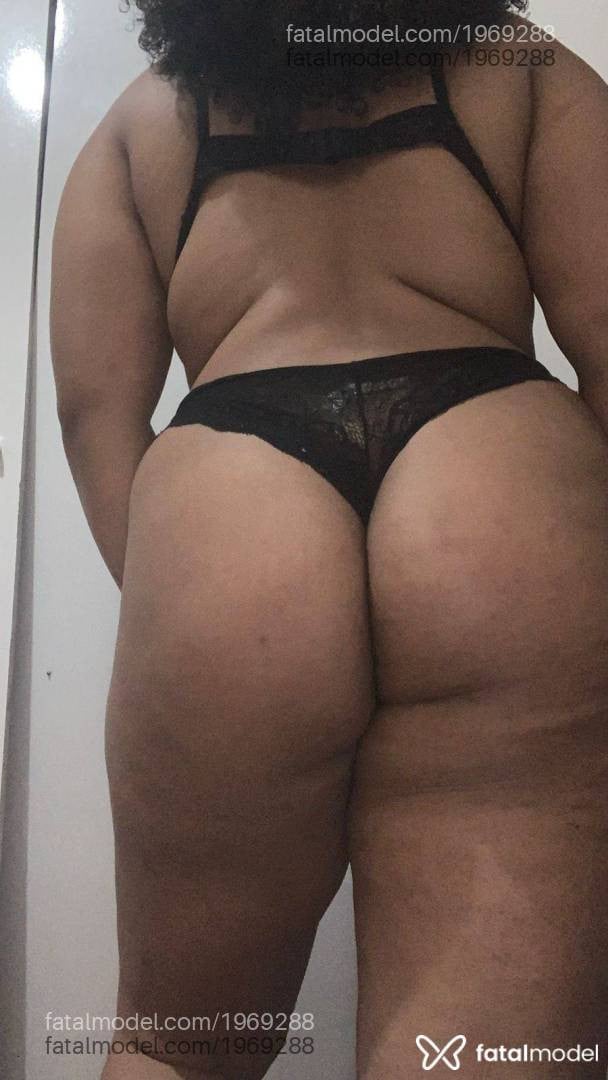 Acompanhante mulher morena (o) de olhos castanhos em Itapema - Sarah Rojes