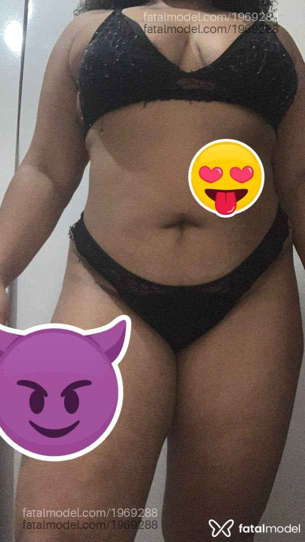 Acompanhante mulher morena (o) de olhos castanhos em Itapema - Sarah Rojes