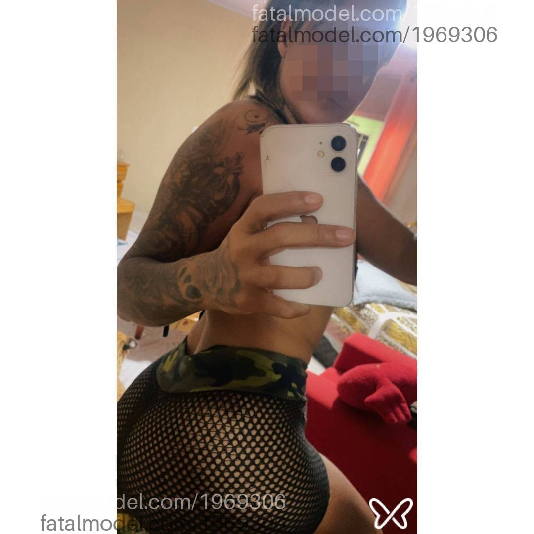Acompanhante mulher loira (o) de olhos verdes - Paty
