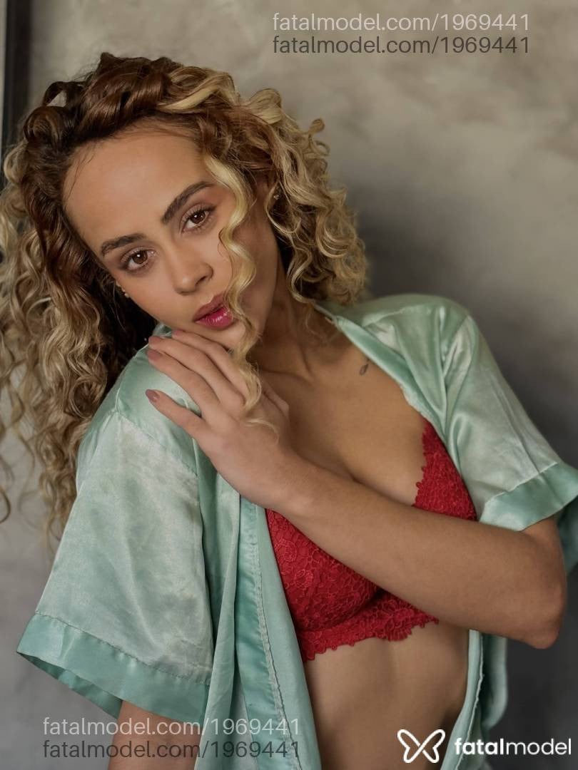 Acompanhante mulher loira (o) de olhos mel em Belo Horizonte - Lia