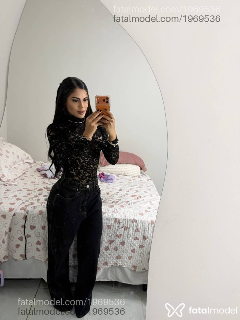 Acompanhante mulher morena (o) de olhos castanhos - Thalita Lopes