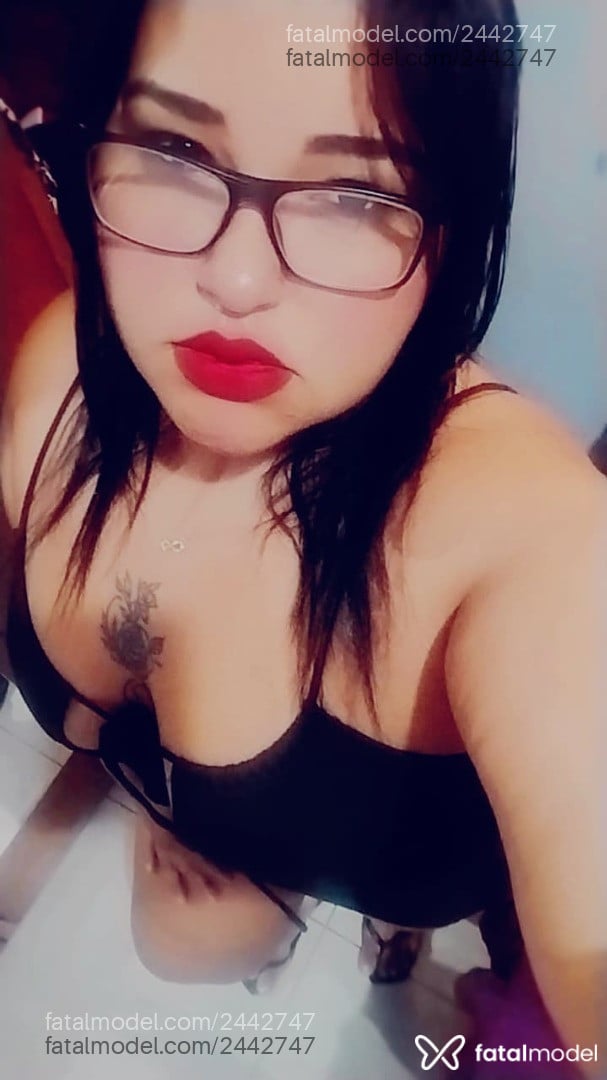 Acompanhante mulher morena (o) de olhos castanhos em Porangatu - Loh