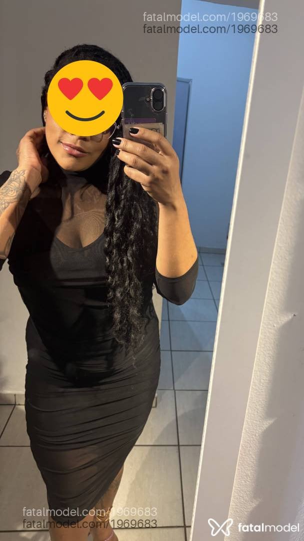 Acompanhante mulher com cabelo castanho de olhos castanhos - Safira