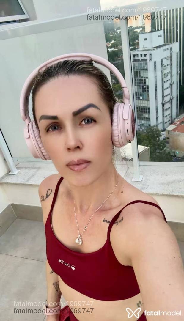 Acompanhante mulher ruiva (o) de olhos azuis em Ribeirão Preto - Allana Becker