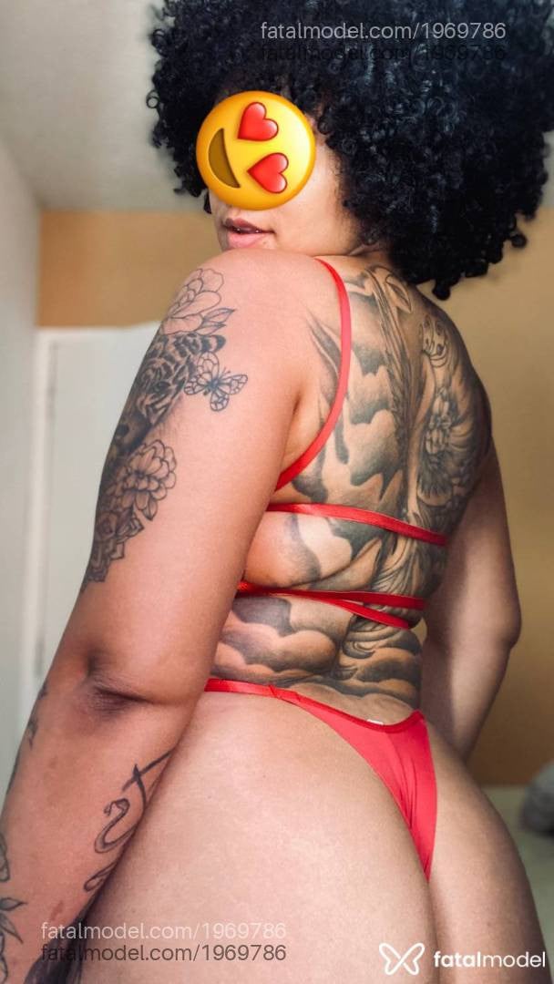 Acompanhante mulher morena (o) de olhos castanhos - Pamela
