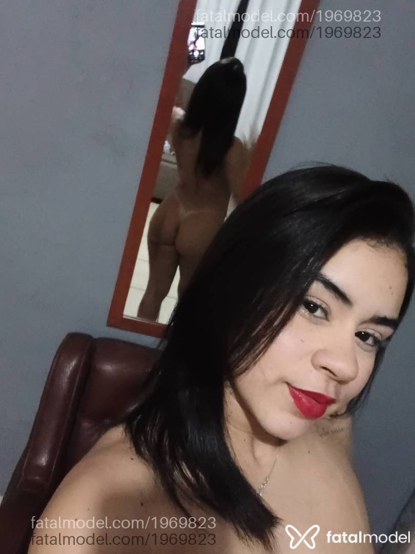 Acompanhante mulher morena (o) de olhos castanhos - Mia Pimentel