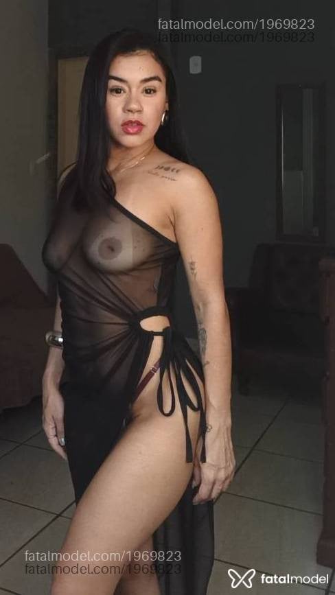 Acompanhante mulher morena (o) de olhos castanhos - Mia Pimentel
