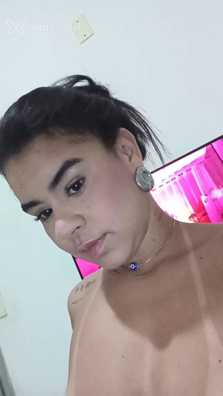 Acompanhante mulher morena (o) de olhos castanhos - Mia Pimentel