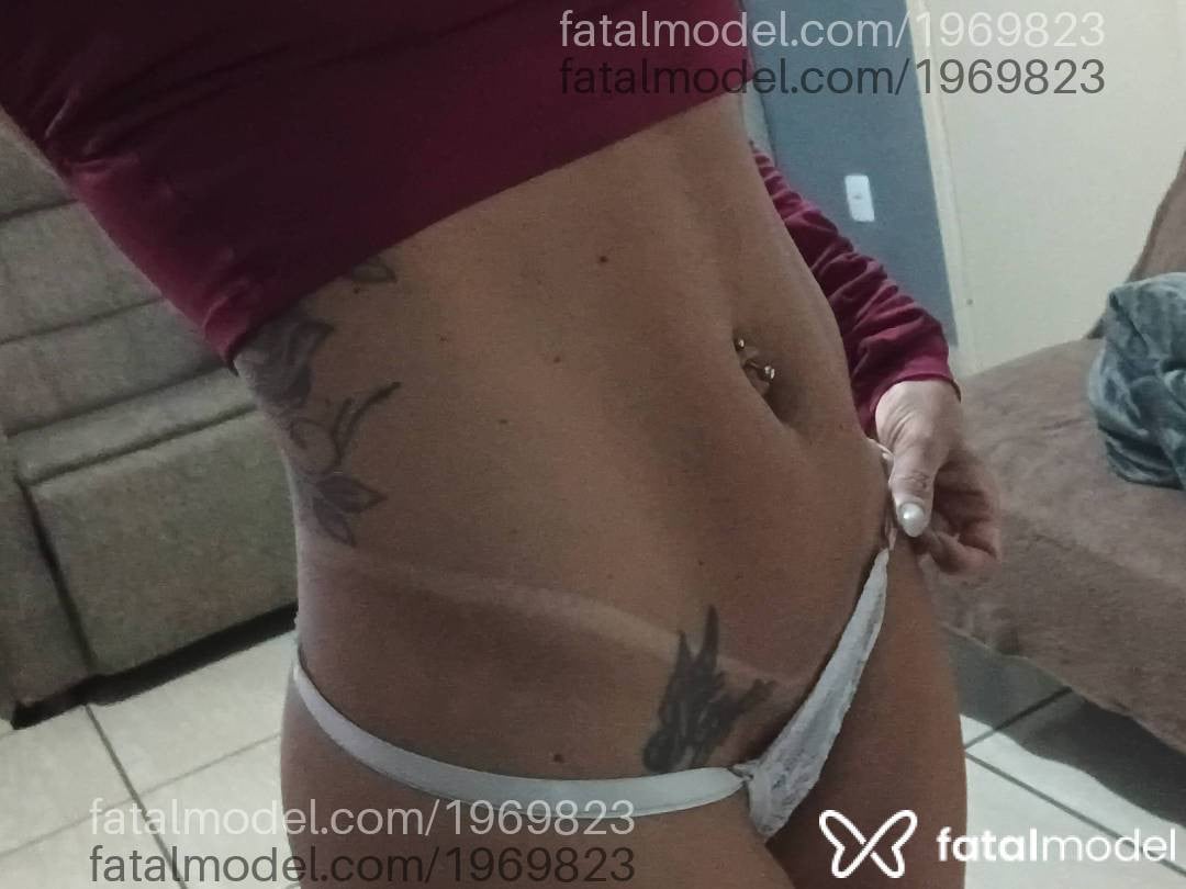 Acompanhante mulher morena (o) de olhos castanhos - Mia Pimentel