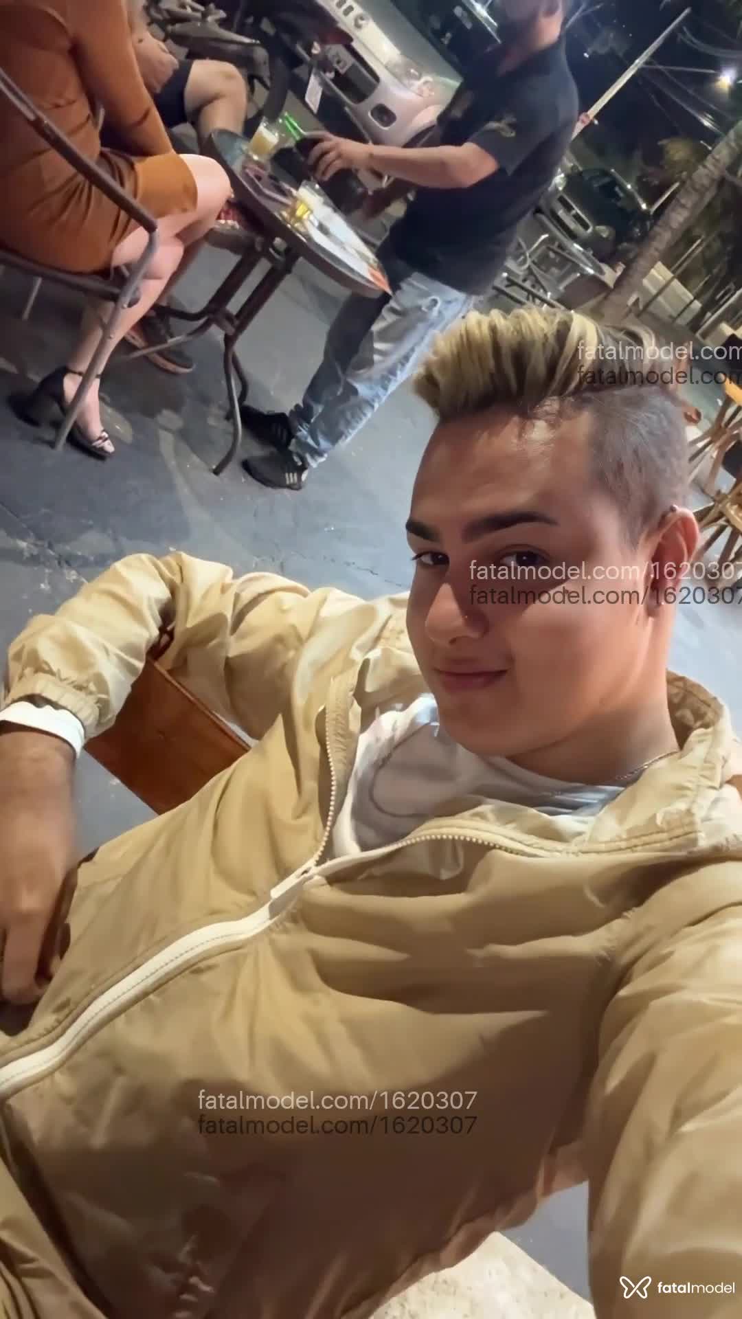 Acompanhante homem com cabelo castanho de olhos castanhos em São Paulo - Guilherme