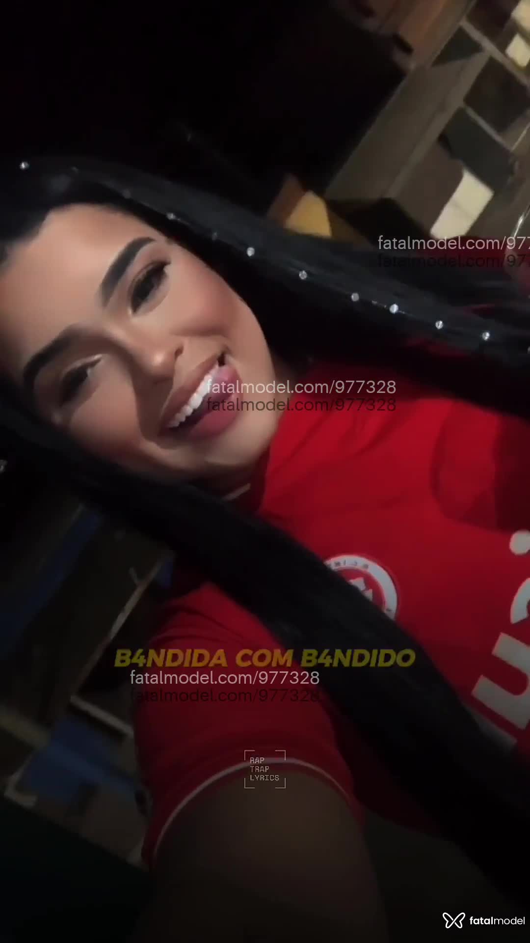 Acompanhante mulher morena (o) de olhos pretos - Ysabella Acompanhante mulher morena (o) de olhos pretos - Ysabella
