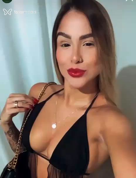 Acompanhante mulher loira (o) de olhos mel - Luana Monteiro