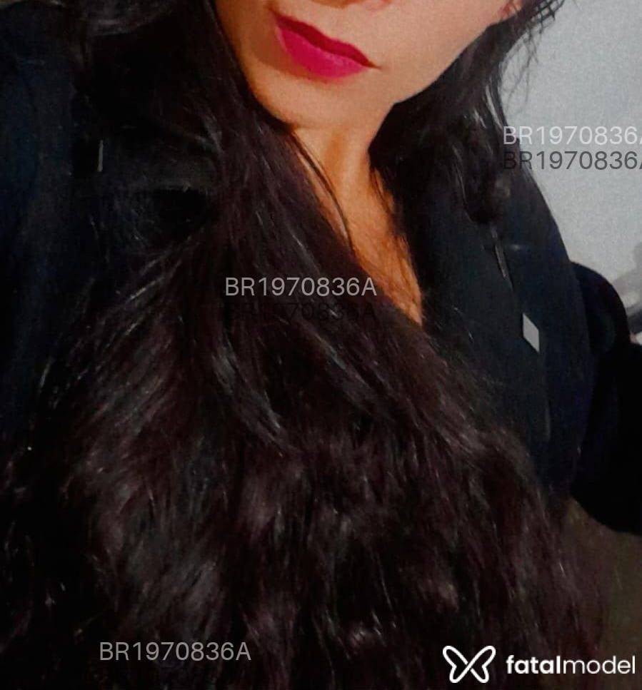 Acompanhante mulher com cabelo castanho de olhos castanhos em Arcos Acompanhante mulher com cabelo castanho de olhos castanhos em Arcos - Elizabete