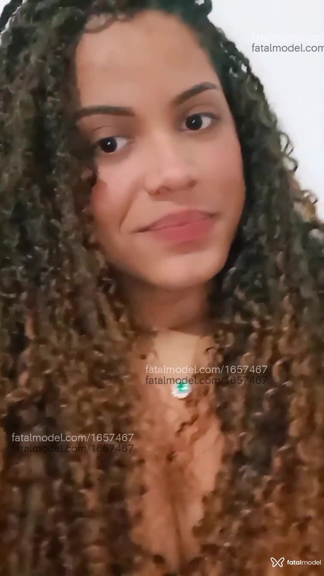 Acompanhante mulher morena (o) de olhos castanhos em Juiz de Fora - Balestrini